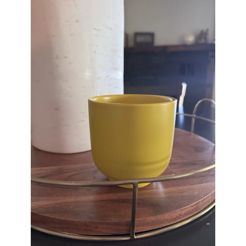 Room Essentials Yuzu Tonic Candle – Sugared Lemon & Prosecco Scent – New Ceramic